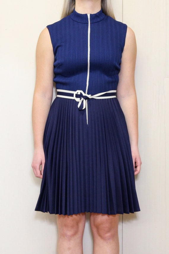 VINTAGE 60s 70s Navy Blue Striped NAUTICAL Preppy… - image 9