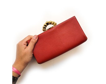 VINTAGE 70s Red Leather Wallet Clutch Metallic Gold Blossom Hinge Lipstick Makeup Holder || Evening Cocktail Party Bag