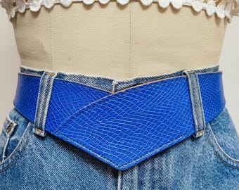 VINTAGE 80s Blue Snakeskin Leather Superhero Cross Style Costume Minimalist Normcore  Grunge Streetstyle Belt Size xs s
