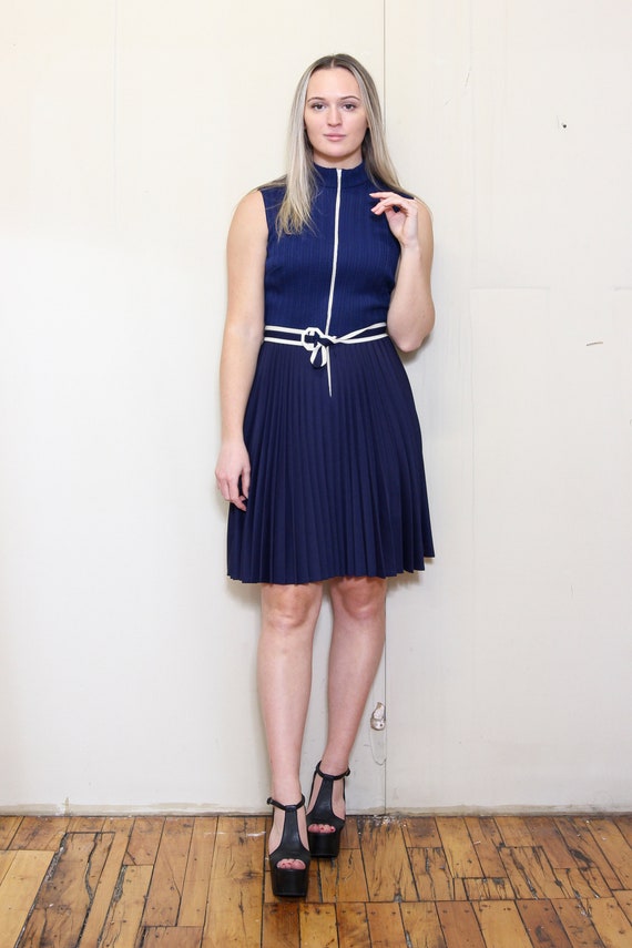 VINTAGE 60s 70s Navy Blue Striped NAUTICAL Preppy… - image 2