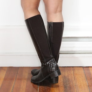 VINTAGE Aquatalia Y2K Dark Brown LEATHER Diamond Quilt Elasticated Calf Knee High Buckled Equestrian Runway Boots || 38.5