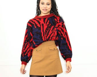 VINTAGE 80er Jahre Rot Blau Schwarz MOCK Rollkragen grobstrick ABSTRAKTE Geometrische Streifen Pullover || Grösse S oder M