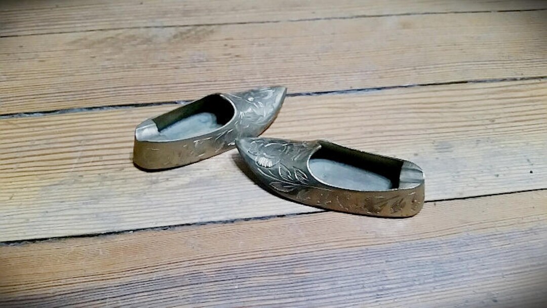 Vintage Brass Shoe Ashtrays Set of 2. Imported - Etsy