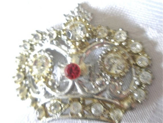 Victorian Crystal Rhinestone Crown brooch pin - image 3