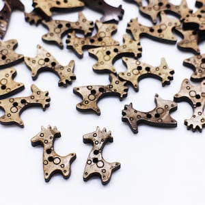Giraffe Coconut Shell Button, Animal Shape, Small Size, Natural Materials, Two Holes, 15mm, Brown Color, For Children Sewing Clothing DIY
