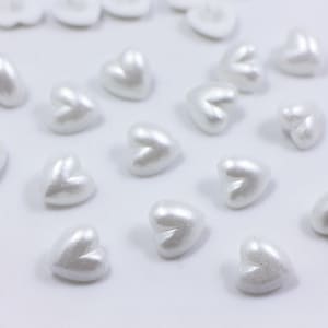 パールホワイトハートシャンクボタン、ハート型、プラスチック製、カーディガン、ブラウス、セーターなどの縫製用、装飾用、11 mm、0.43 インチ