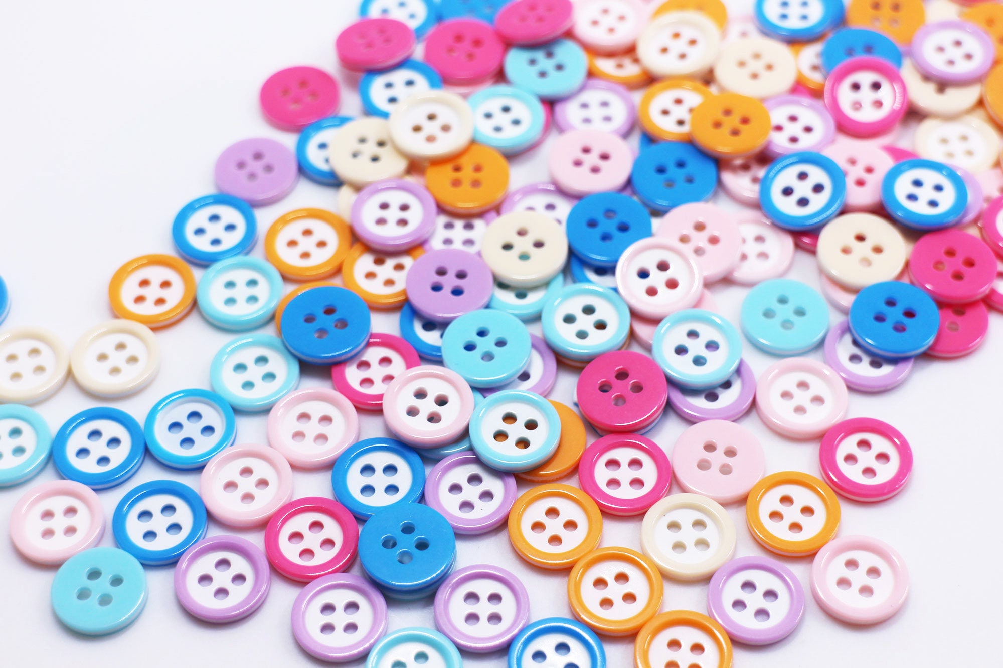Colorful Edge Button, Rainbow Colors, Multi-colors, Four Holes, Raised  Edge, Purple Pink Blue Orange Cream White, for Children Dress, 11mm 