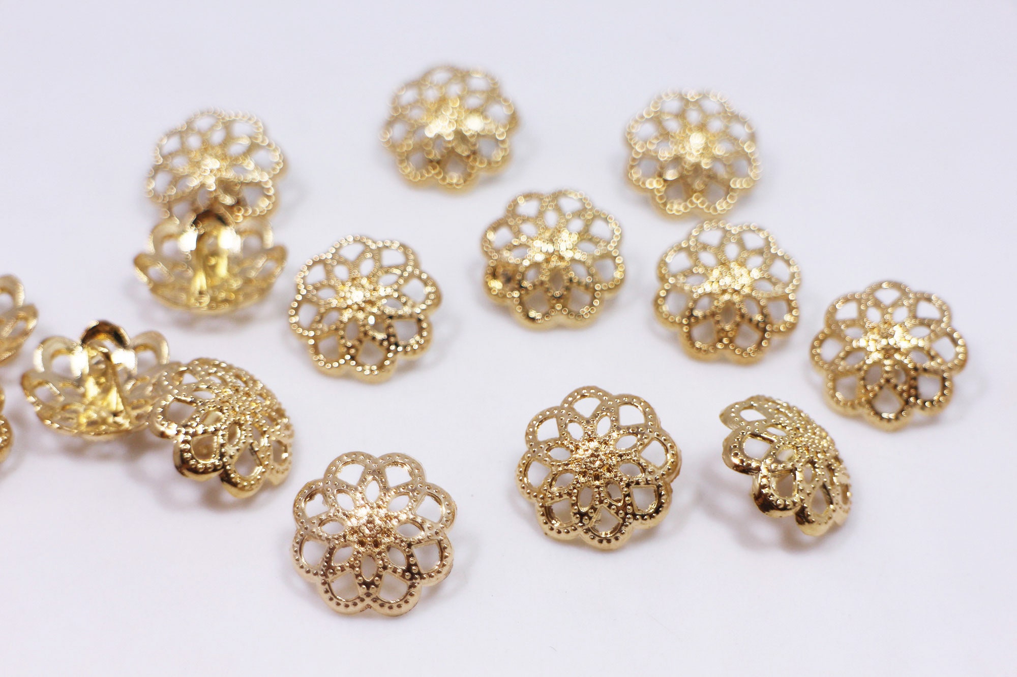 50 dark gold pretty plastic shank buttons filigree flower design 20mm 3/4" 