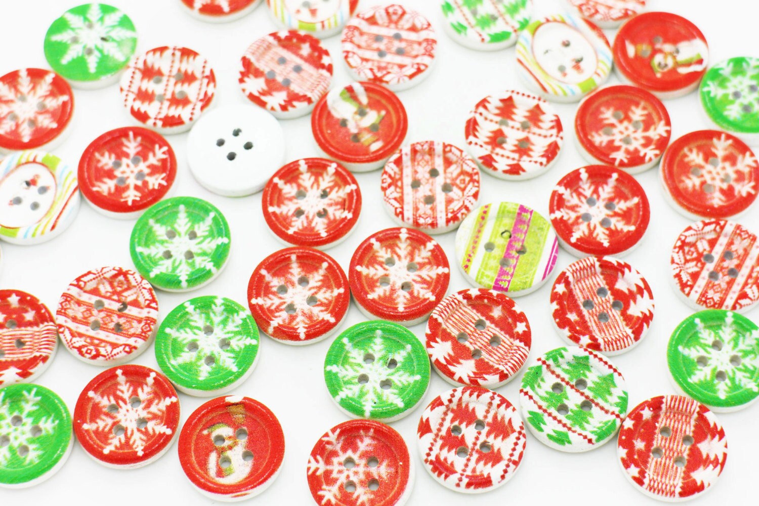 Christmas Snowflake Wooden Buttons Red and Green Button Xmas Etsy