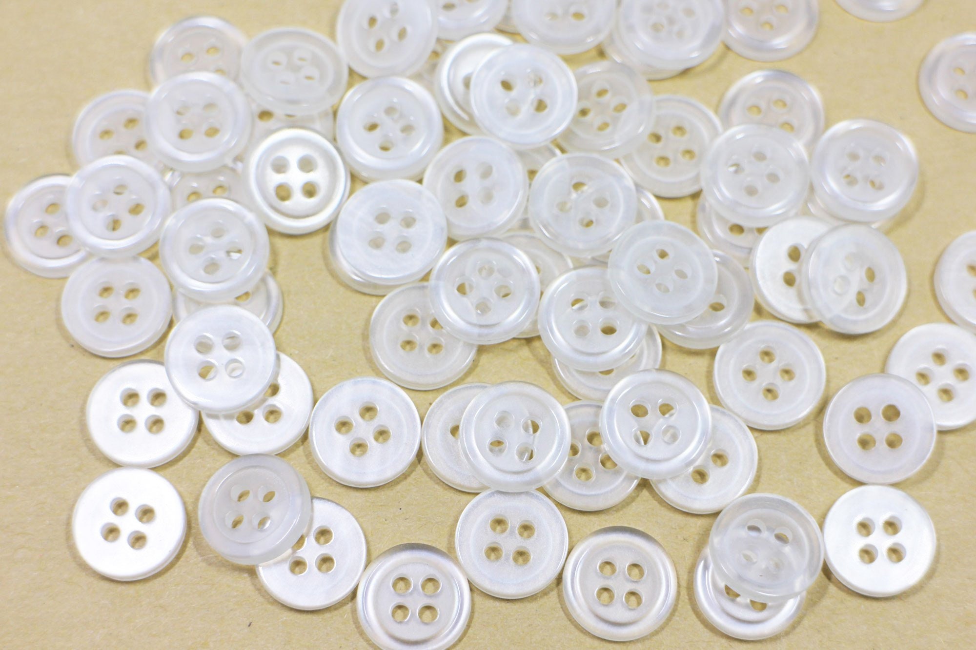 【WOOHWA】OV BUTTON SEETHROUGH SK White Semi-transparent Buttons, Clear, Four Holes, Raised