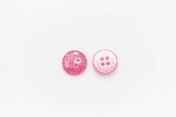 XIXILINRUIYUN 100 Heart Shaped Resin Buttons, Mixed Colors For Sewing, Knitting, DIY Crafts