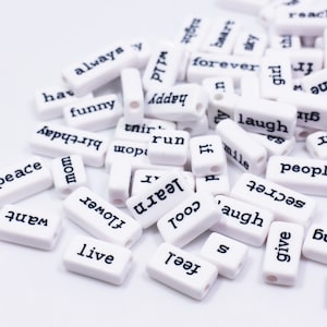 100 pieces English Words Bead, White Color, Random Word, Made of Acrylic, Random English Single Words, Live, Feel, Of, Give, 10mm to 30mm