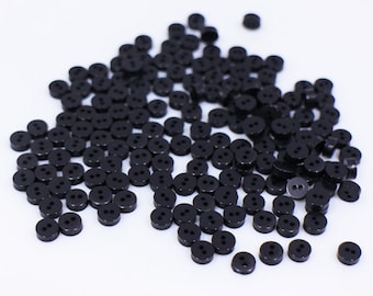 50 minuscules boutons noirs, très petite taille mini, pour la fabrication de tissus de poupée, forme ronde, deux trous, 6mm, 0.23inch, plateau plat, en plastique