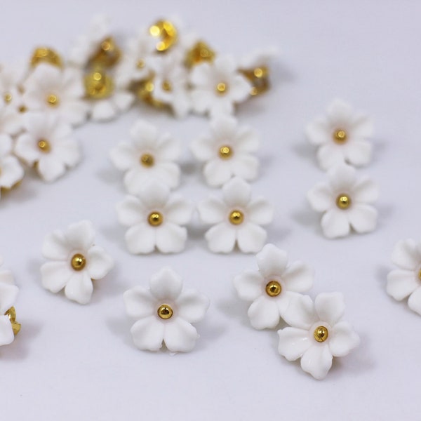 White Flower Shank Buttons, Japanese Sakura, Floral Shaped, White and Gold Color, Elegant,For Wedding Dress Cardigan Blouse,12.5mm,Half Inch