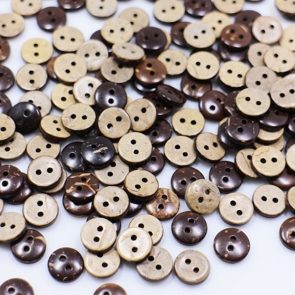 20pcs Tiny Coconut Shell Button, 9mm, 0.35inch, Natural Coconut Shell Made, Mini Size, 2 trous, Brun foncé, Pour chemise chemisier Doll Cloth DIY