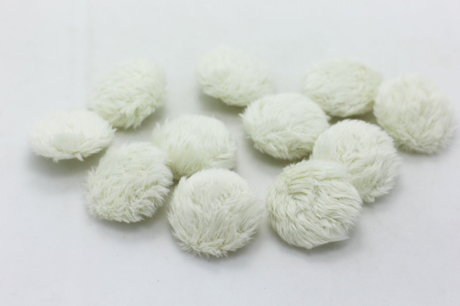 17mm, White 100 x Baby Star Buttons 17mm, White 100 x Baby Star Buttons