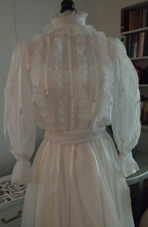 Jessica McClintock Gunne Sax Wedding Dress