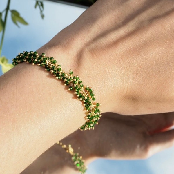 Minimalist emerald green and gold bracelet, dainty adjustable bracelet, gifts for women,  gold armband, summer jewelry, friendship bracelet