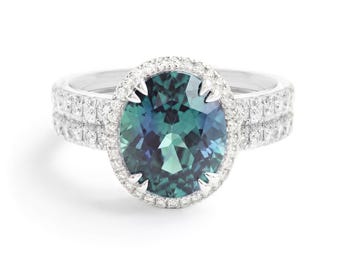 Oval Alexandrite Colour Change & Diamonds Double Row, 950 Platinum Ring