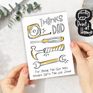 Lustige Dad Karte zum Selberdrucken - Gets The Job Done - For the DIY Fixer Dad Handyman - Print at Home Grußkarte - PDF Download