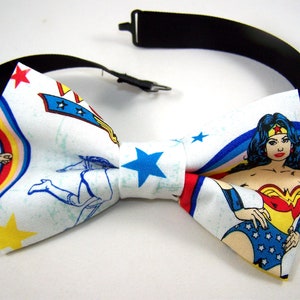Handgjord fluga Wonder Woman – DC Comics-tyg, justerbar rem