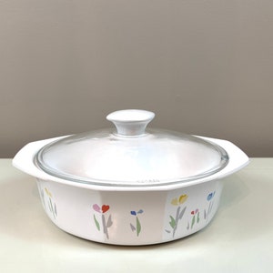 Vintage &quot;Fresh Mint&quot; Grote dekselschotel Studio Nova Pastel Flowers Bake en Serve Japan imperfect 1 1/2 kwart gallon
