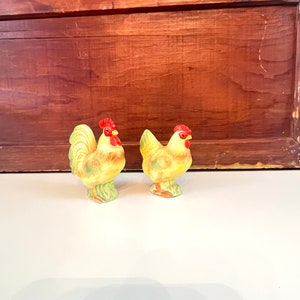 Adorable Chicken and Rooster Salt and Pepper Farmhouse decor Farm animal style decor kitchen decor happy couple gift chicken lover gift