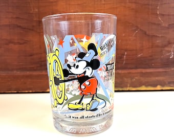 Retro Disney 100 anos de aniversário Mickey Mouse Steamboat Willie Pluto design Mc Donalds distribuído