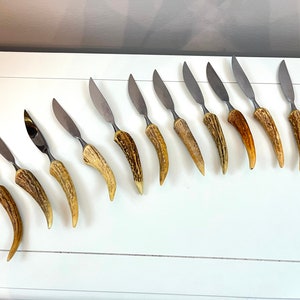 Vintage White Antler Horn Dinner Knives  &quot;Othelo Solingen Germany Rostfrei&quot;  White Bone Handle looking knives set of 4, 4, 2 or 1