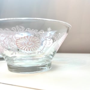 Vintage Etched Daisy Set of 4 &quot;Todd Brand&quot; Bowls White Embossed Floral Trim on Clear Glass Perfect for summer!