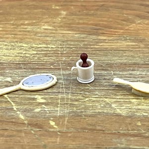 ヴィンテージ 70年代 ドールハウス バスルームアクセサリー 1:12スケール シェービングカップ＆ブラシ ミラー＆ヘアブラシ クリーム色