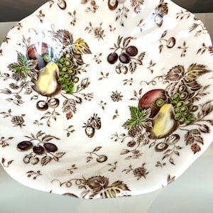 Vintage &quot;Autumn Delights&quot; Dinner square salad bowls just in time for Fall & Thanksgiving!  Johnson Bros. England Fruit themed bowls Set of 4