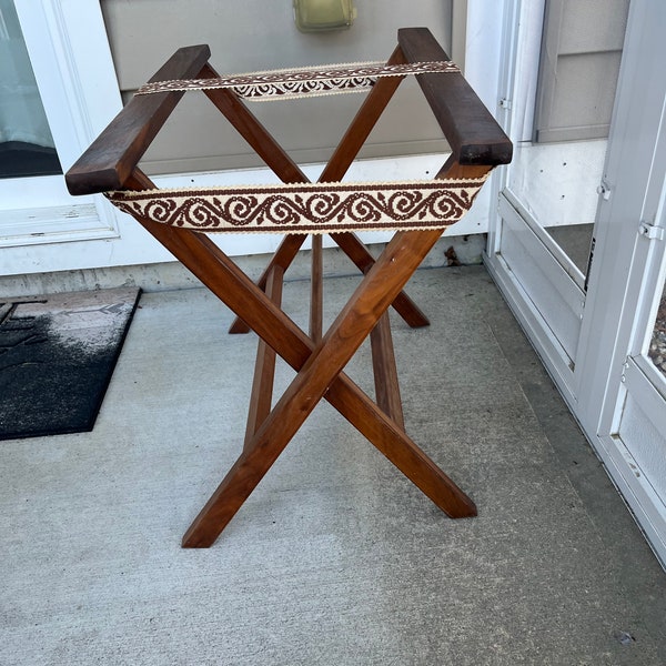 Vintage Luggage Stand Wood stand with brown ribbon design creative night stand