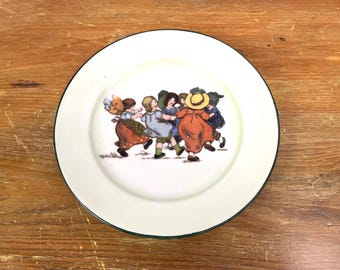 Assiette ancienne pour enfants fabriquée en Allemagne, dansant et jouant à l'extérieur de la chambre d'enfants, assiette murale pour cuisine