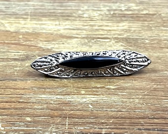 【限定特価】ヴィンテージブローチ　ブラックオニキス　メキシコシルバー ヴィンテージのブラックオニキスとシルバーカラーのカラーピン、刻印