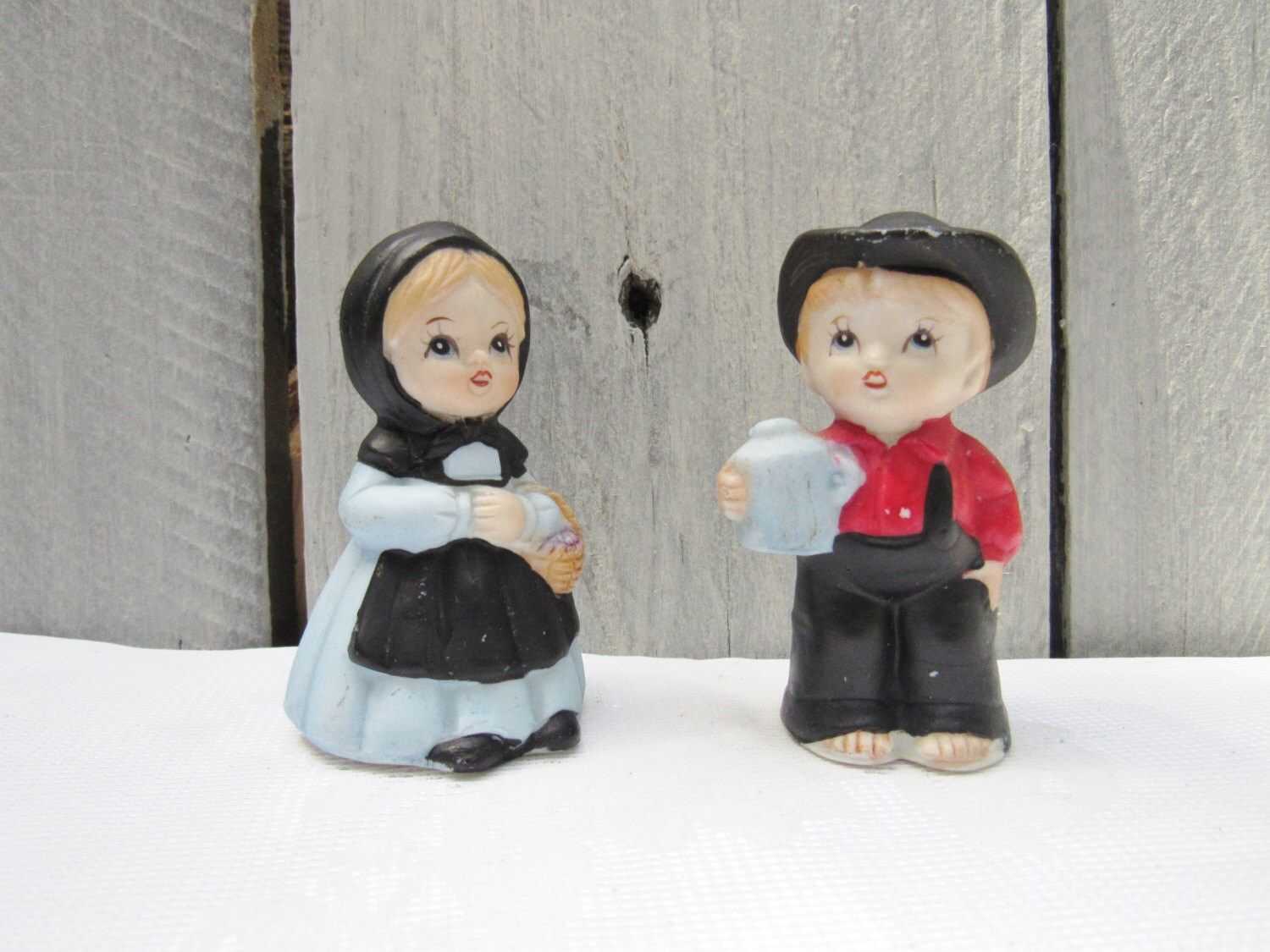 Amish Salt & Pepper Shakers Pennsylvania Dutch shakers S and Etsy