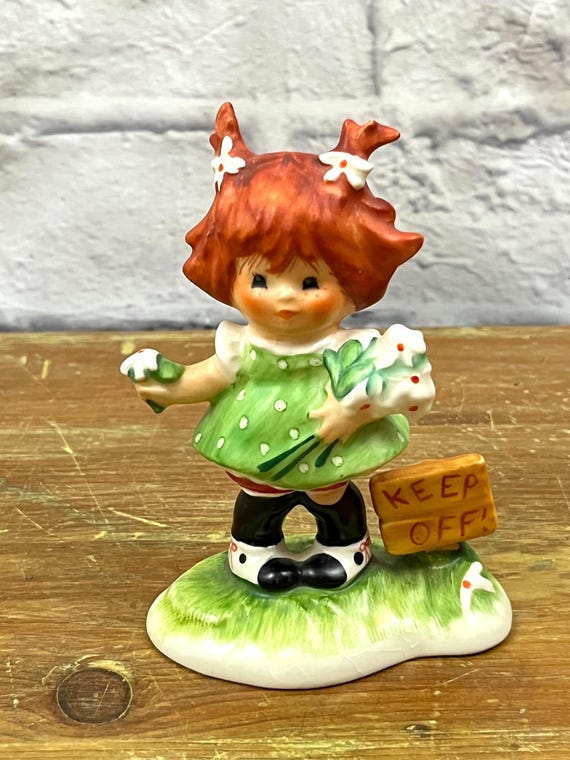 Vintage Adorable Red Headed Goebel Figurine 