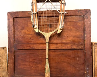 Support de raquette de presse vintage en bois, parfait pour un cadre photo recyclé sur le thème du tennis - France