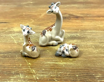 Wade Giraffes Happy Family Set of 3 Stamped Porcelain Figurines Adorable Gift Hard to Find