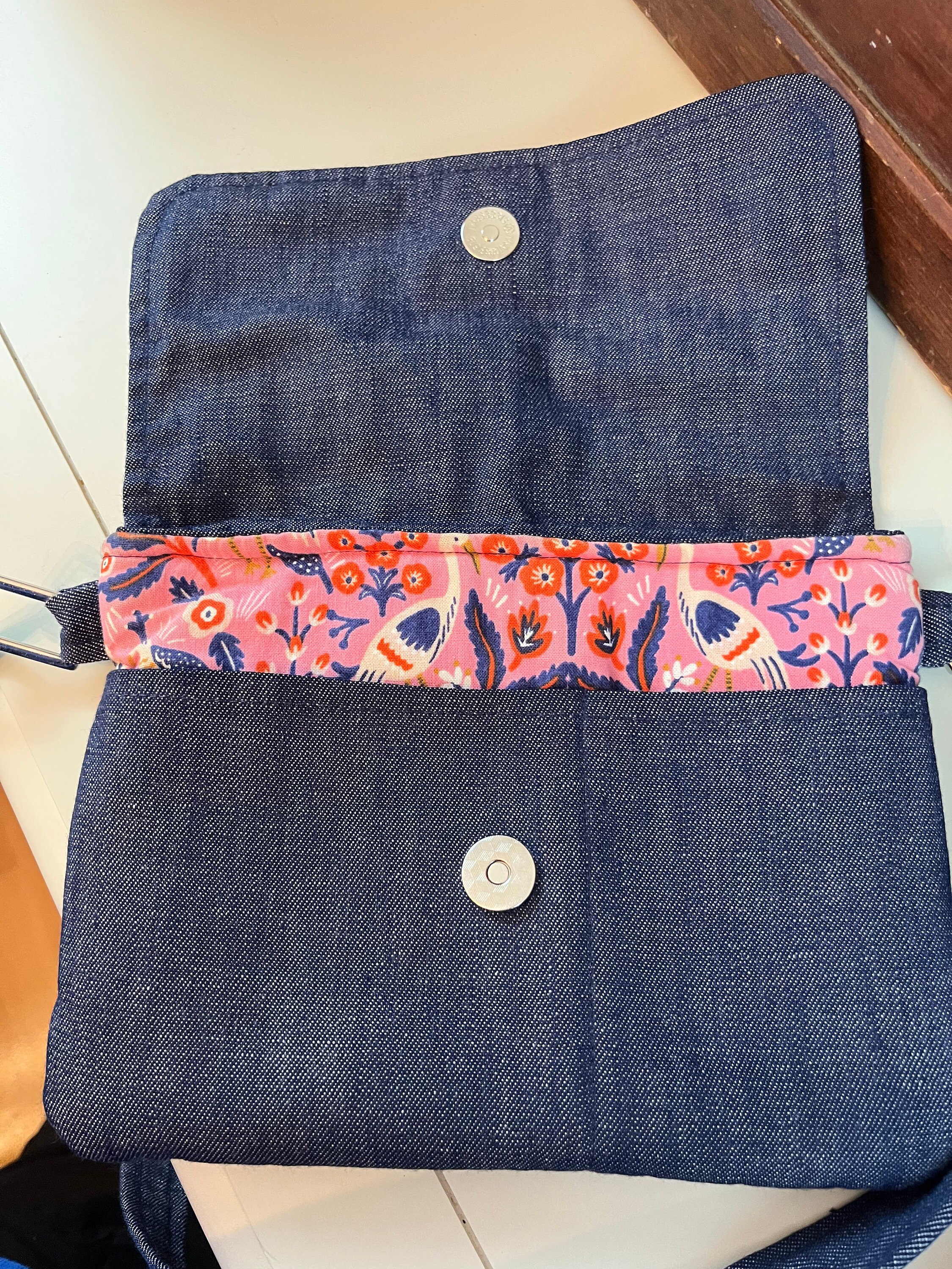Vintage Jean Denium shoulder bag with pink heron blue and