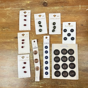 Tarjetas de botones vintage Colores y estilos variados vendidos como paquetes paquete temático la petit Streamline Le Bouton Ultra Kraft Leaf