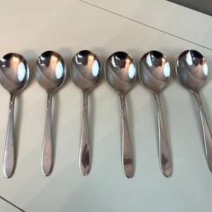 Vintage Oneida Silver &quot;Sea Breeze&quot; Decorators Stainless Soup Spoons Cream Spoons Set of 6