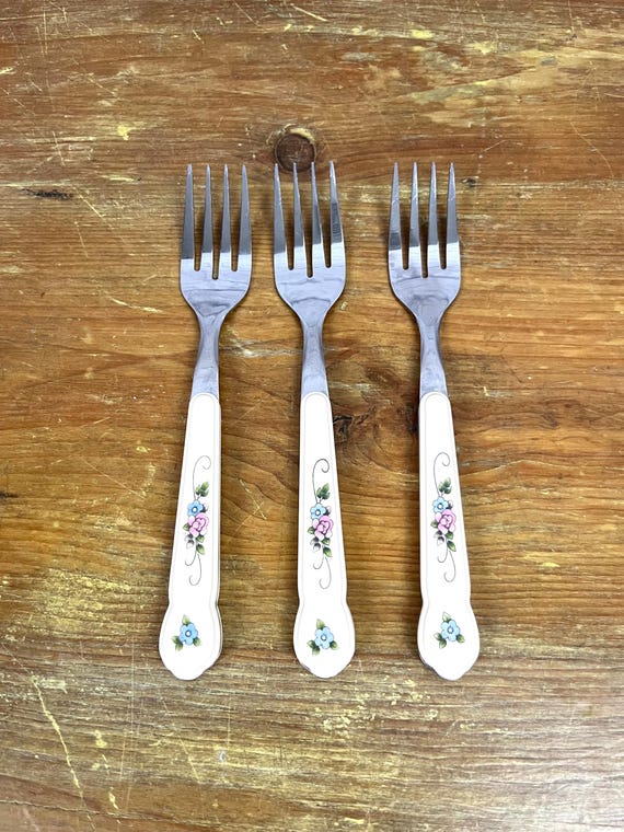Vintage Pfaltzgraff “tea Rose” Stainless Set Floral Pattern Place