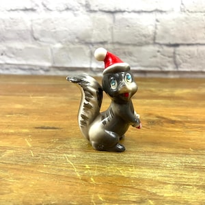 Figurina natalizia Mid Century Kreiss Skunk agitatore di pepe, regalo per persona che fa regali che puzzano