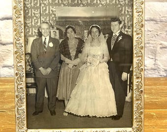 Marco de fotos de mesa o pared de 8 x 10 en blanco y dorado de mediados de siglo, perfecto para fotos de bodas en blanco y negro