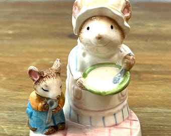 Vintage "Meadow Mouse" Grandma & Child Making Cookies Memories Gift