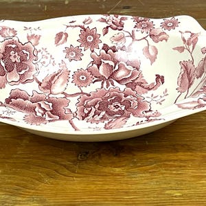 Vintage &quot;English Chippendale&quot; Vegetable Serving Bowl Johnson Brothers Pink Flower Transferware Bowl