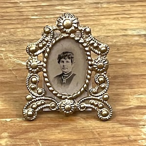Vintage Ornate Tabletop Picture Frame Miniature Dollhouse 1:12 Scale Gold Metal Antique Relative Framed