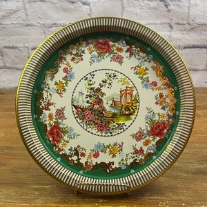 Vintage Daher Decorated Ware Metal Ornate Trays Round Drink Trays Serving Trays Wall Decor Housewarming Gift Pot Luck Tray