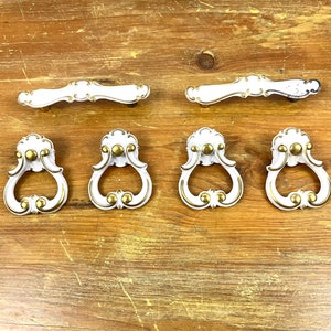 Vintage francés estilo provincial cajón fianza tirar Hollywood Regency anillo cajón perilla Dresser tira gabinete tirar Shabby Chic se vende individualmente